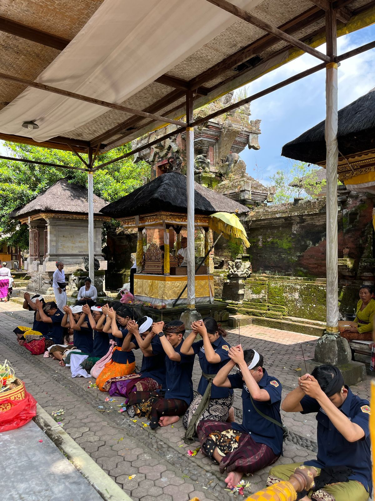 Mejaya-jaya pengurus